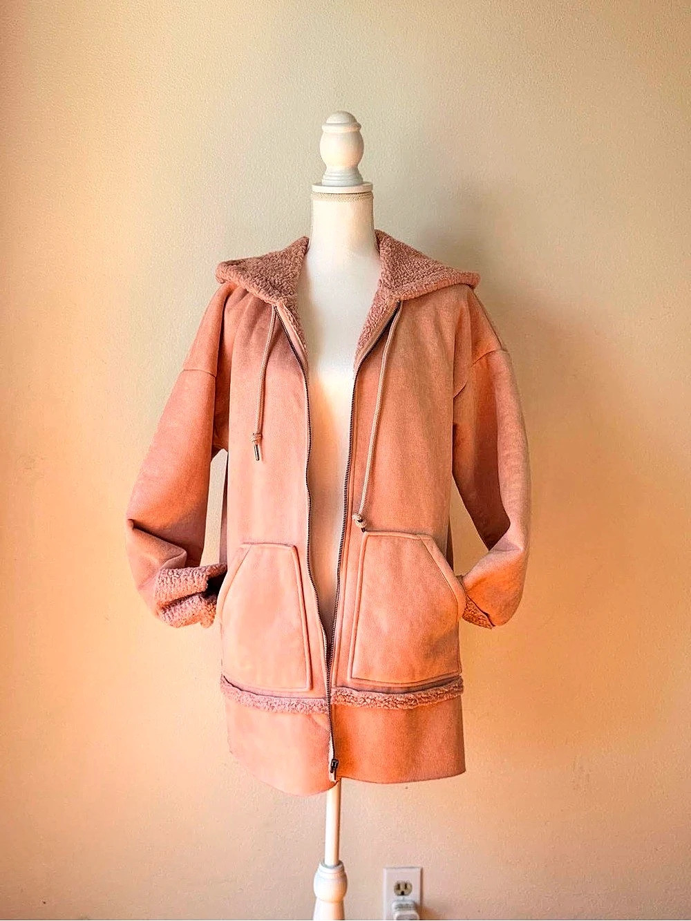 GUESS Pink Teddy Hooded Jacket Size Medium Like New